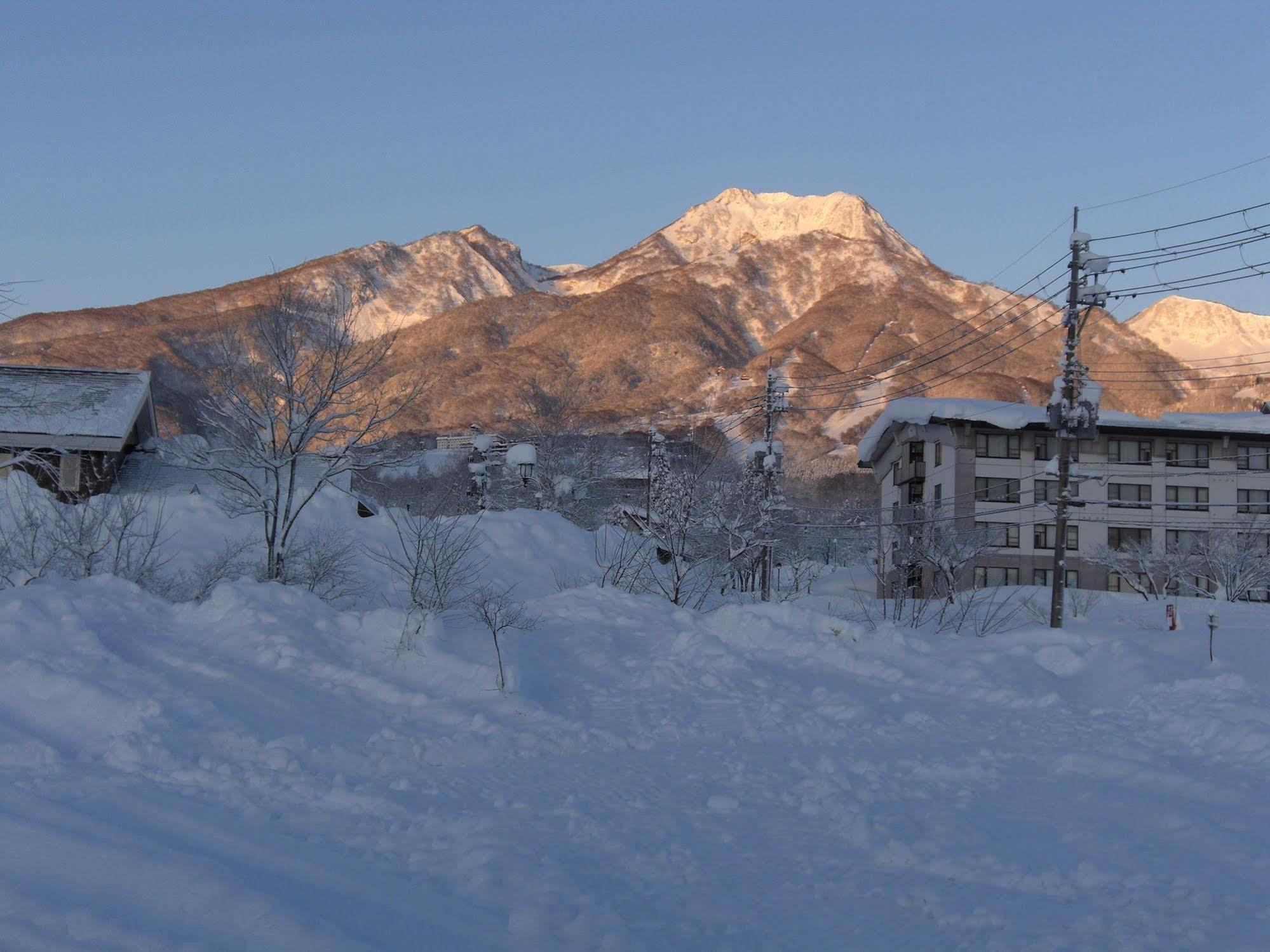 Akakura Yours Inn Myōkō Dış mekan fotoğraf